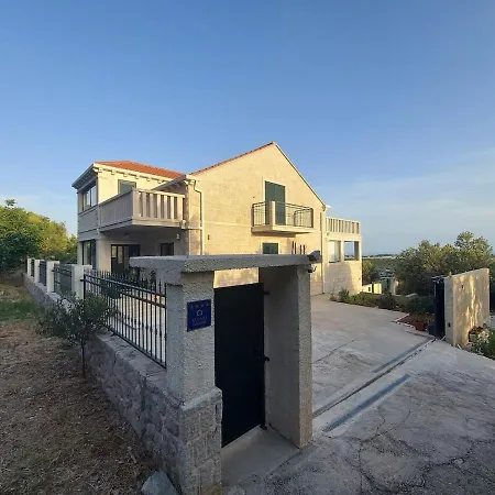Villa Sunrise *